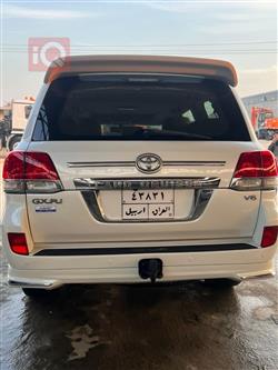 تۆیۆتا لاند کروزەر